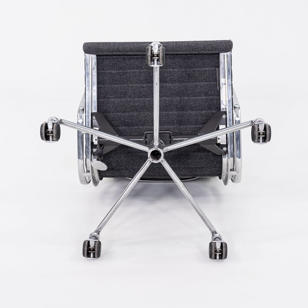 Aluminum Group Management Desk Chair, Model EA335