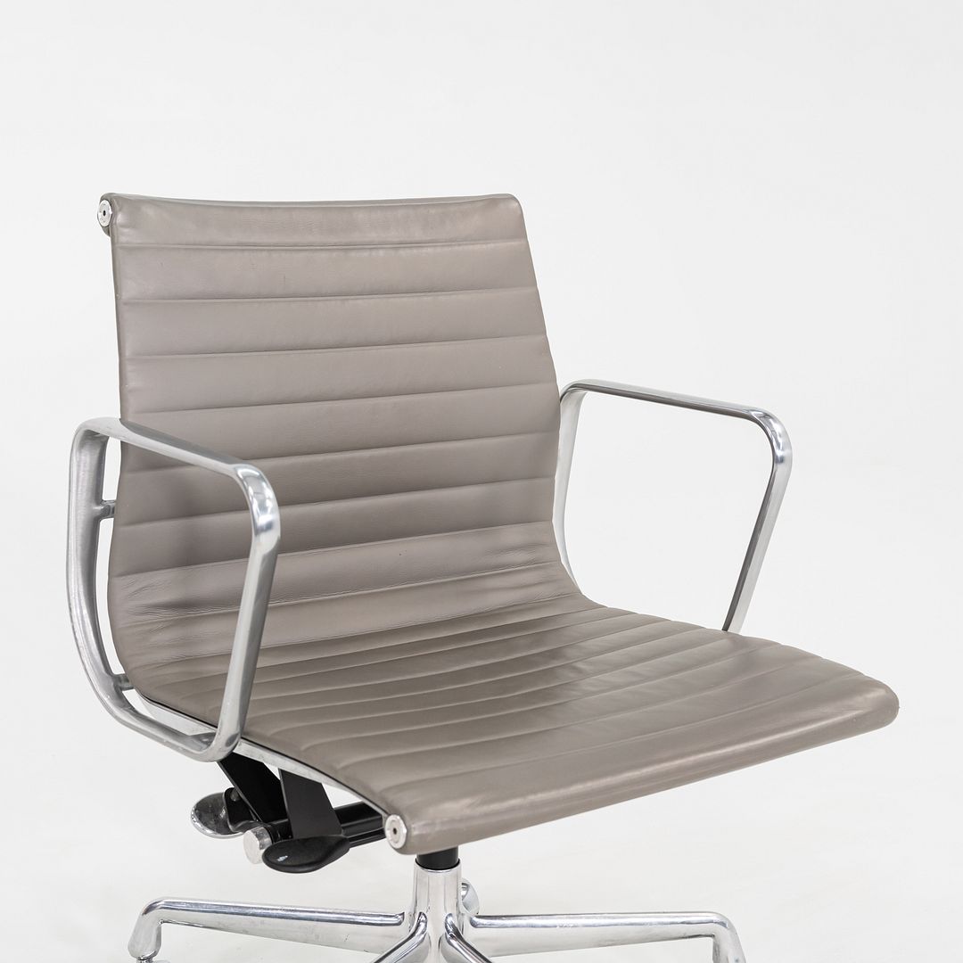 Aluminum Group Management Desk Chair, Model EA335