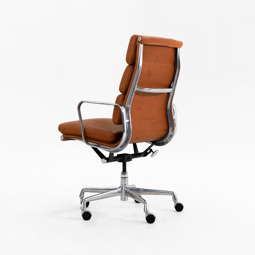 Soft Pad Executive Desk Chair, Model EA437