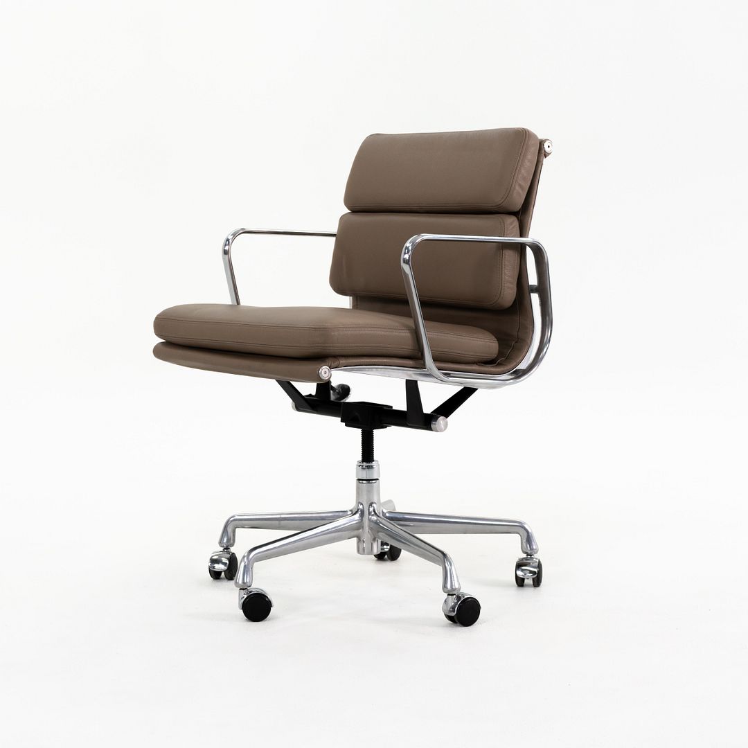 Soft Pad Management Desk Chair, Model EA435