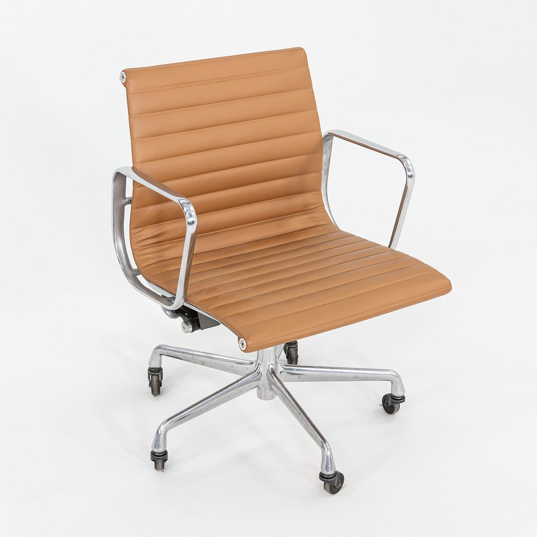 Aluminum Group Management Chair, Model EA335