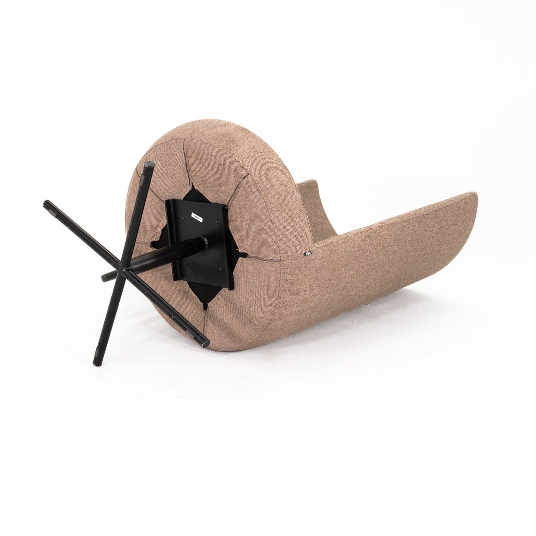 Round Private Lounge Chair