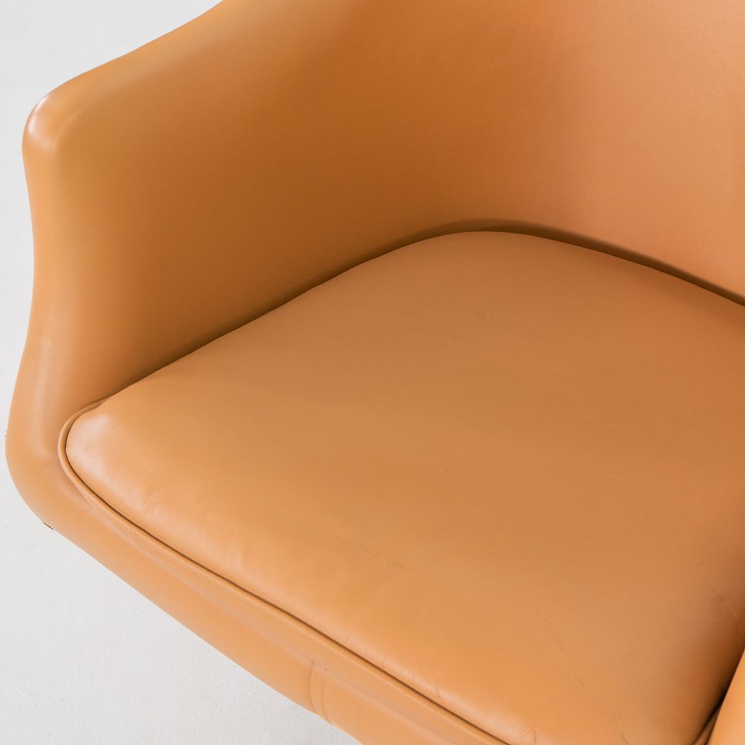 Alpha Bucket Desk Chair