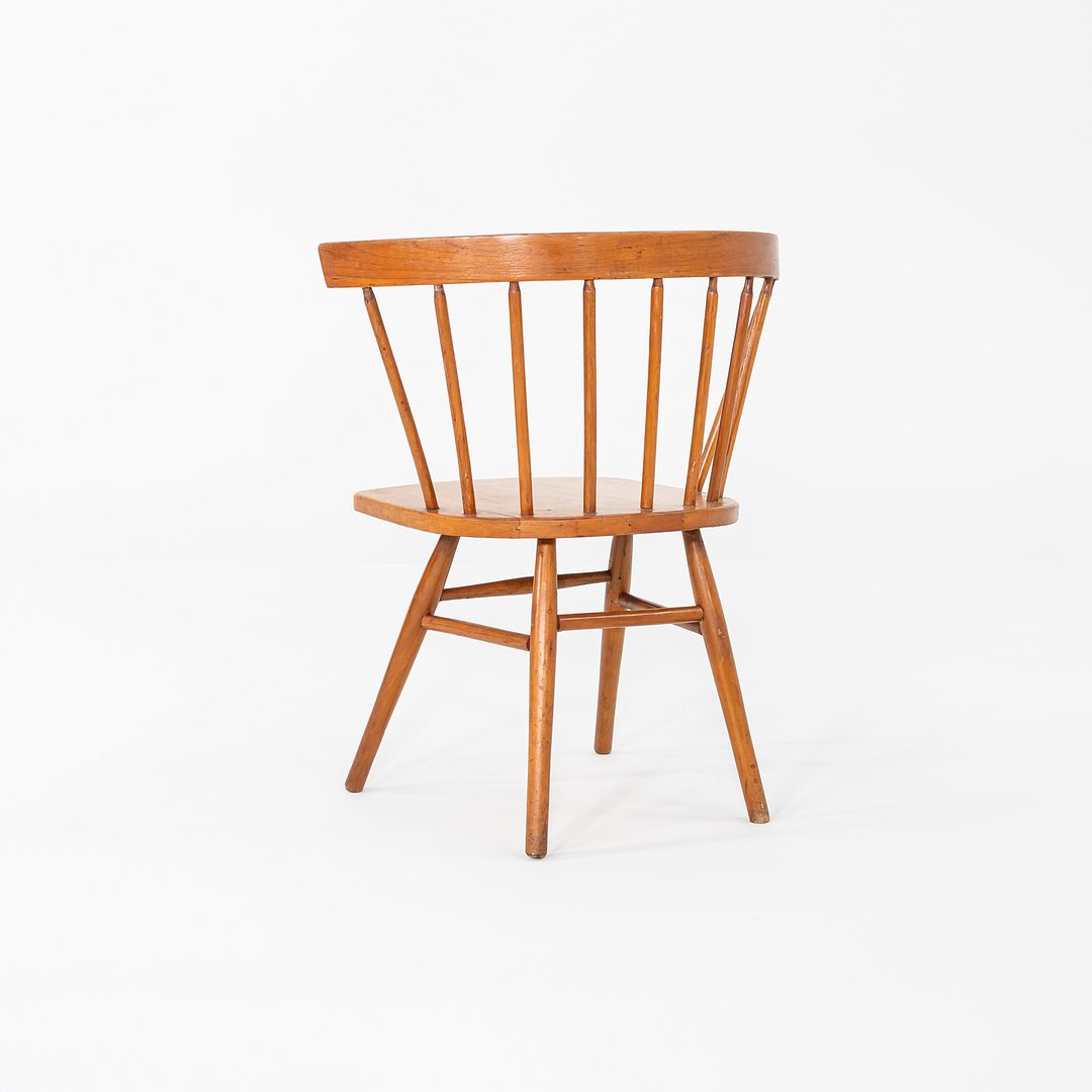 N19 Straight Chair