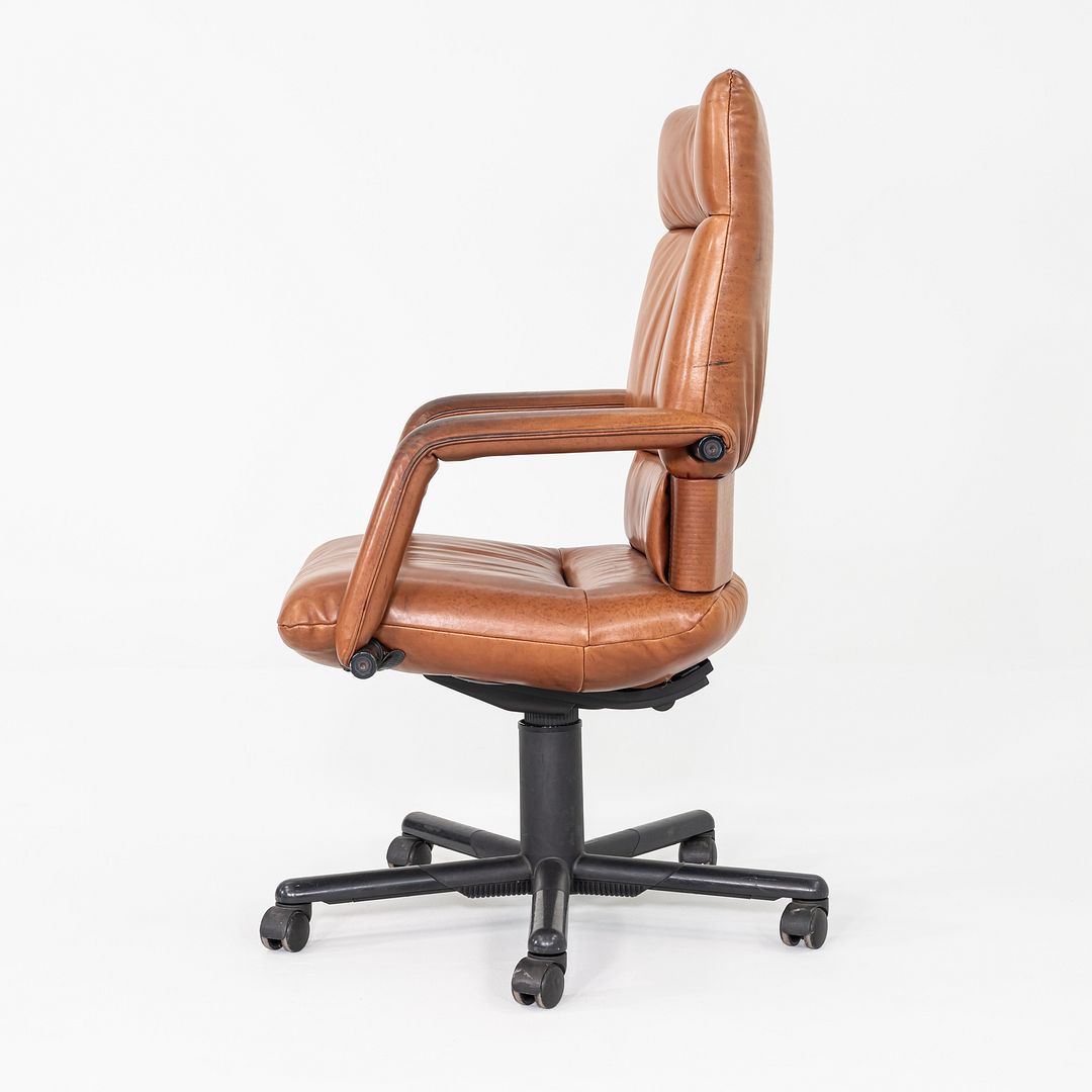 Figura Desk Chair