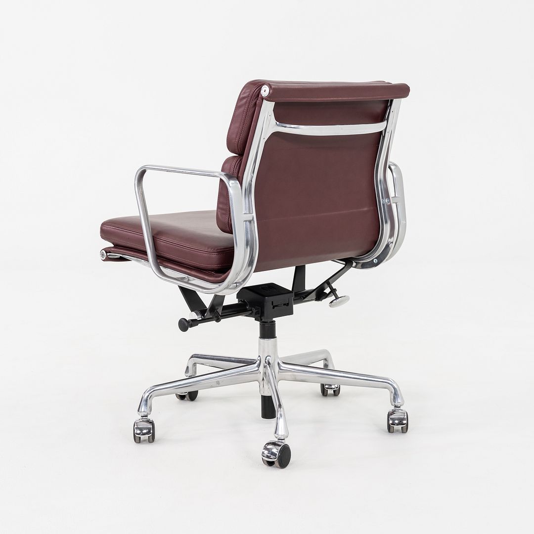 Soft Pad Management Desk Chair, EA435