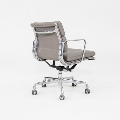 Soft Pad Management Chair, EA435