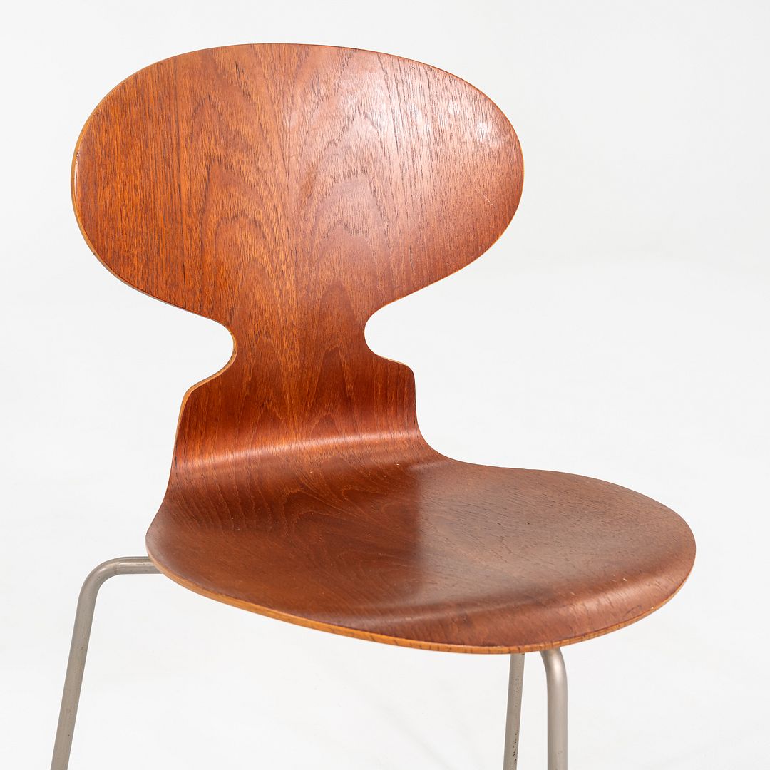 3-Leg Ant Chair