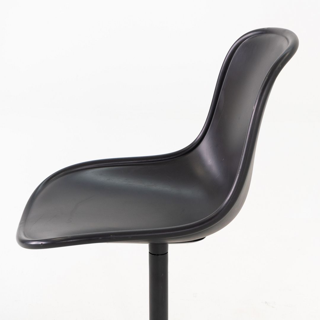 Neu 10 Swivel Chair