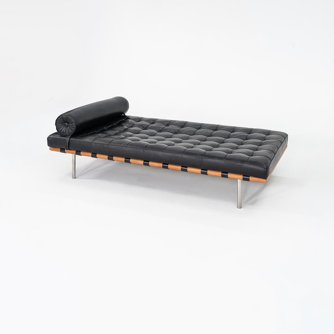 Barcelona Couch, Model 258L