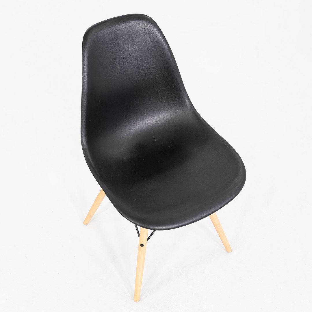 DSW Side Chair with Dowel Base