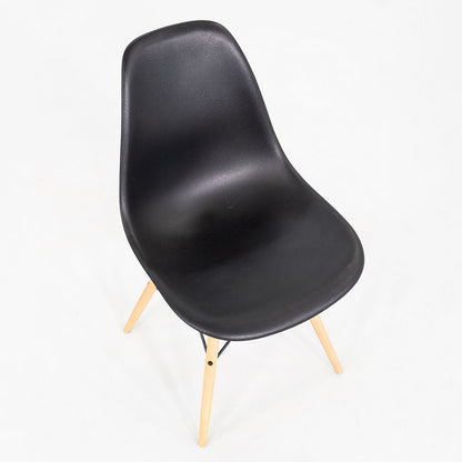 DSW Side Chair with Dowel Base