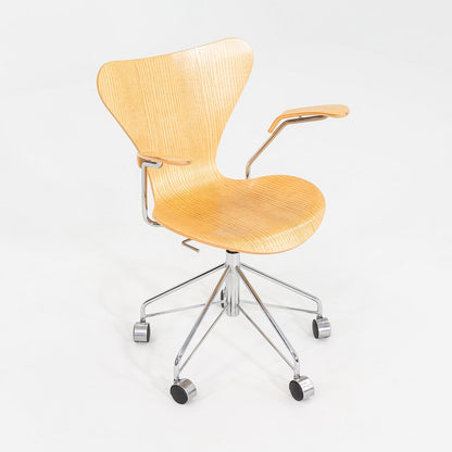 Series 7 Desk Chair, Model 3217