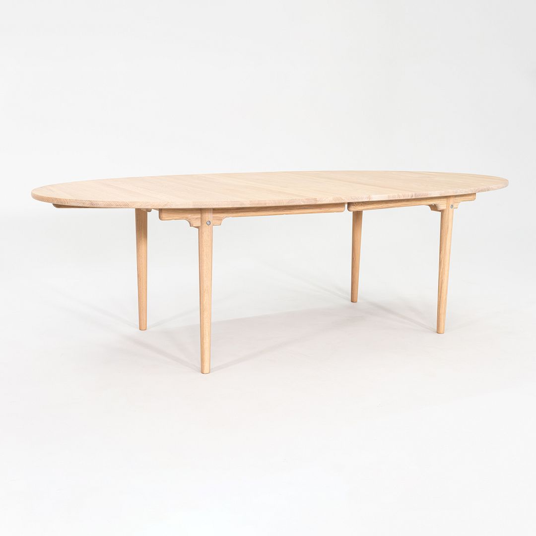 CH339 Dining Table