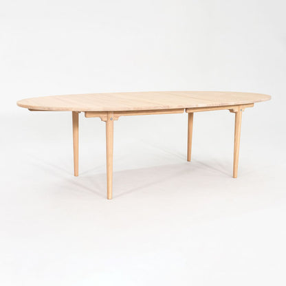 CH339 Dining Table