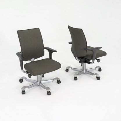 H05 Desk Chair