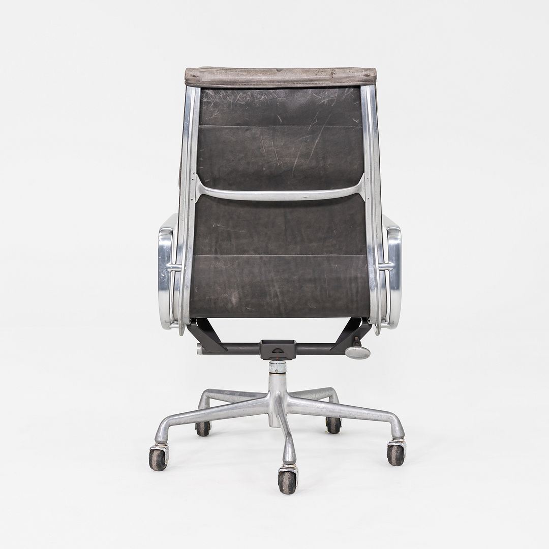 Soft Pad Executive Chair, EA437