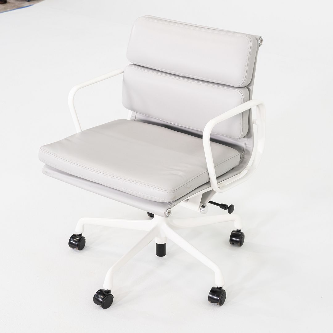 Soft Pad Management Desk Chair, EA435