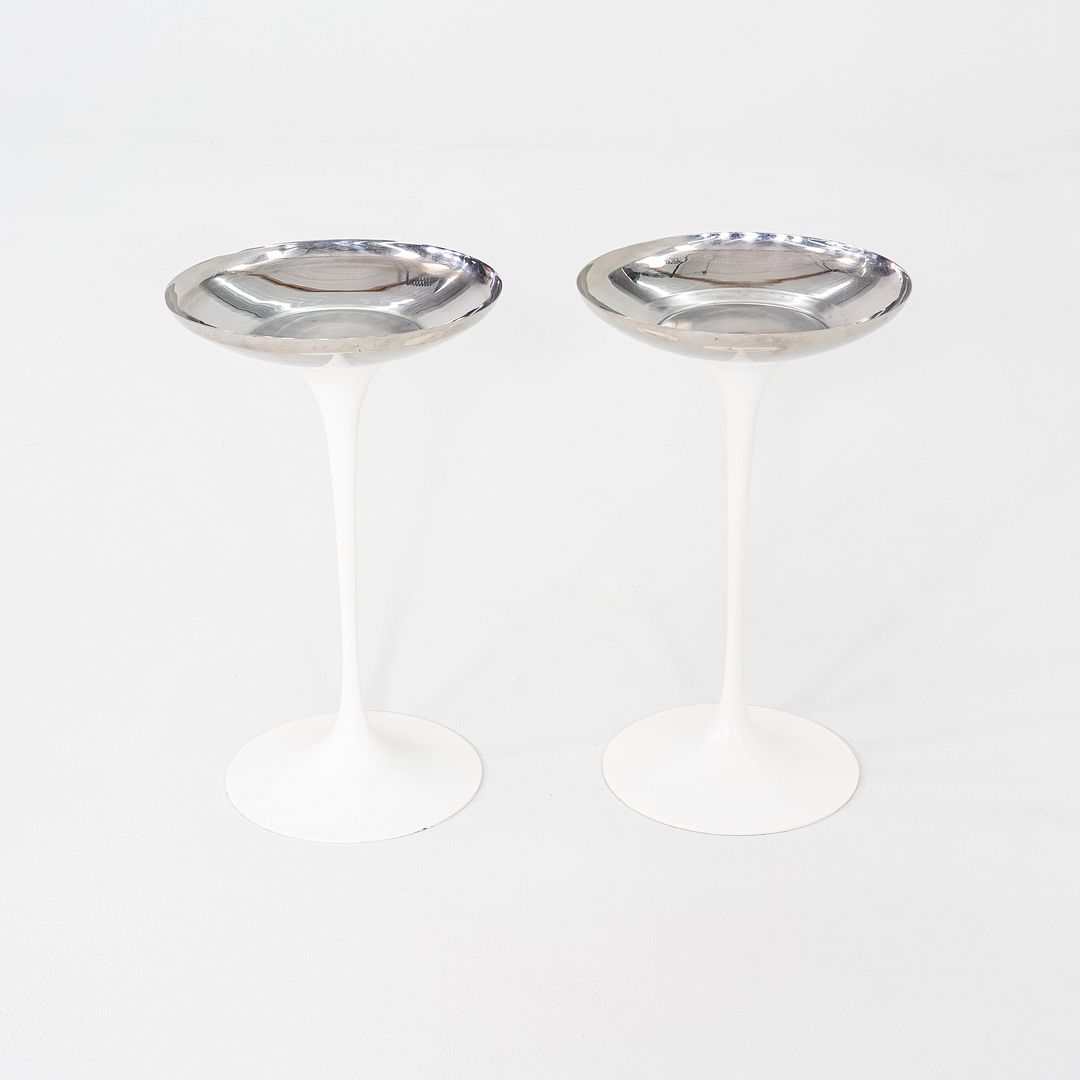 Pedestal Round Ashtray