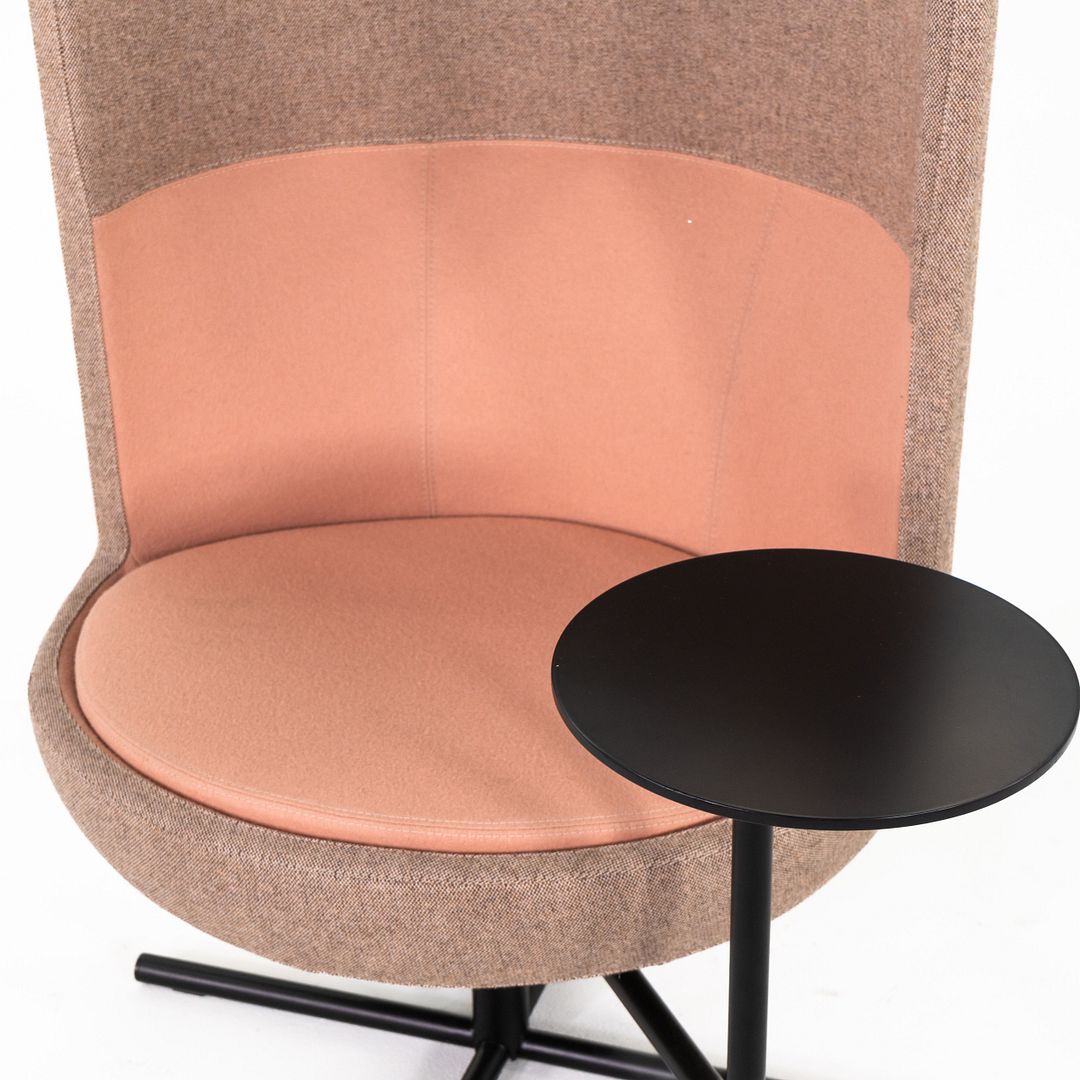 Round Private Lounge Chair
