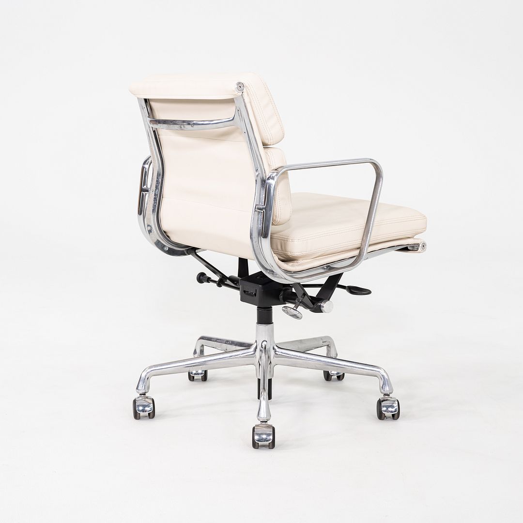 Soft Pad Management Desk Chair, EA435