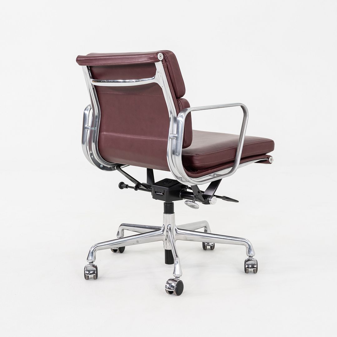 Soft Pad Management Desk Chair, EA435