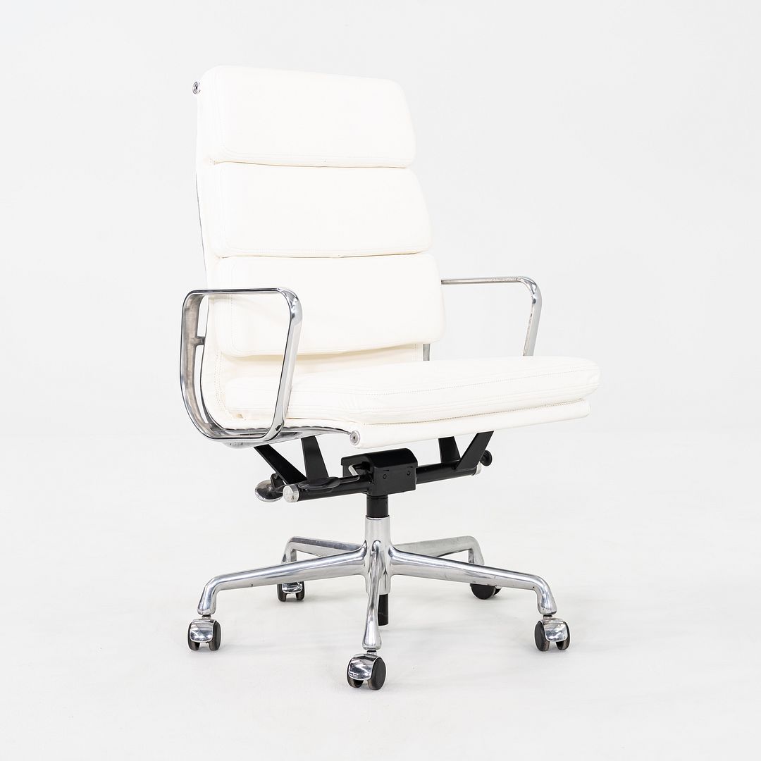 Soft Pad Executive Chair, Model EA437