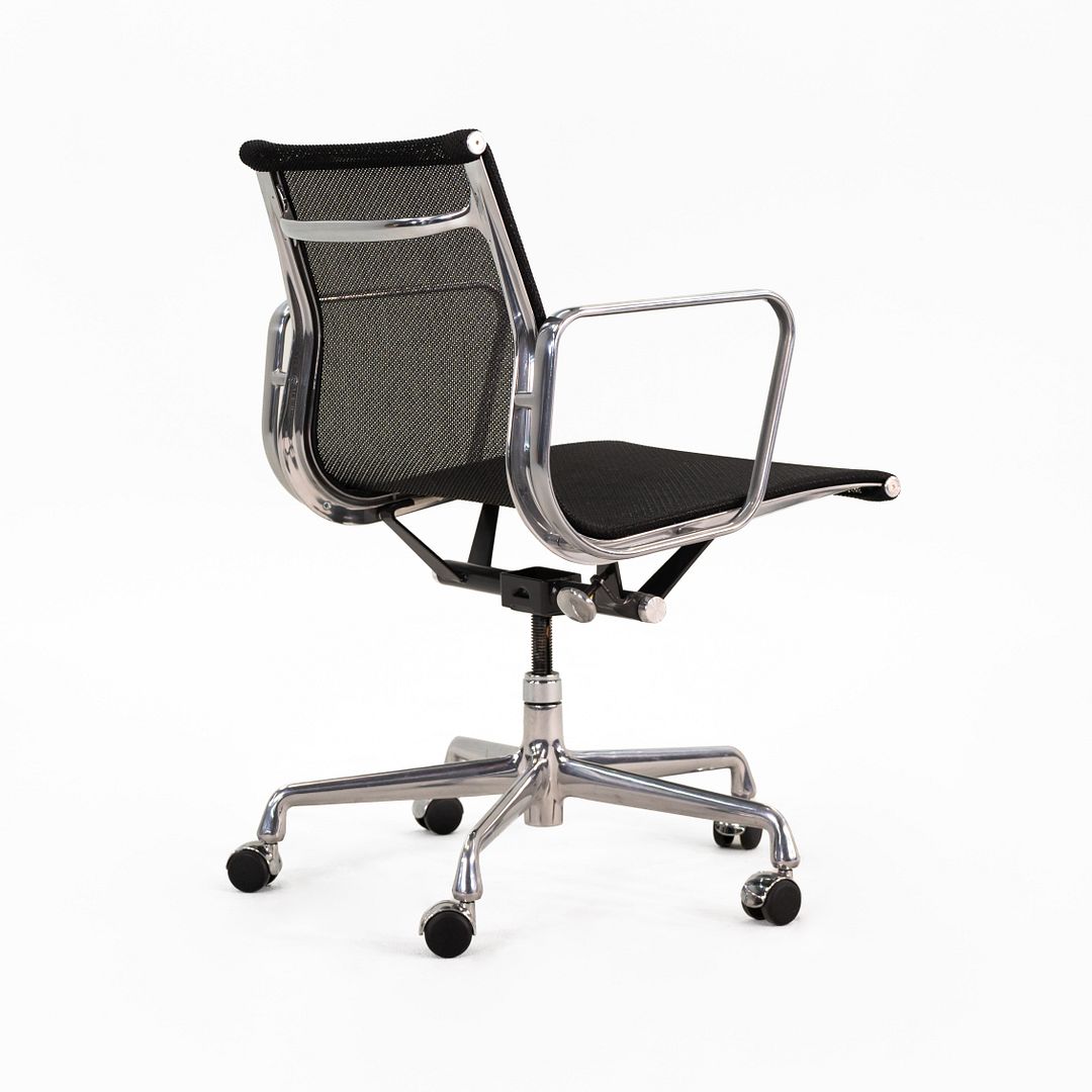 Aluminum Group Management Chair, Model EA335
