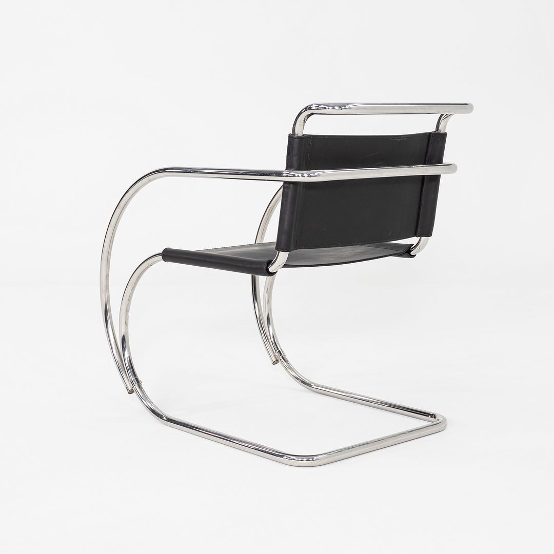 MR20 Arm Chair