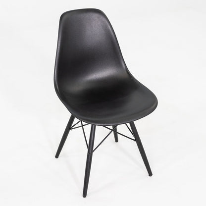 DSW Chair