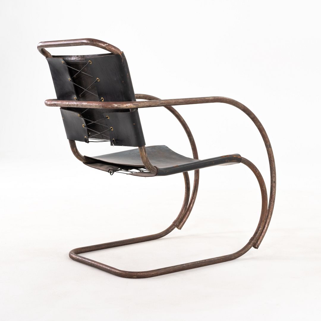 MR 11-12 Lounge Chair