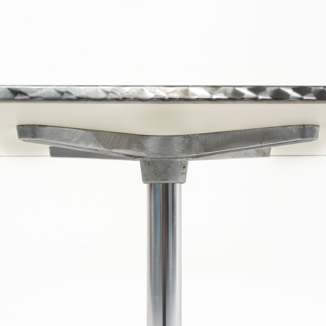 Pensi Cafe Table