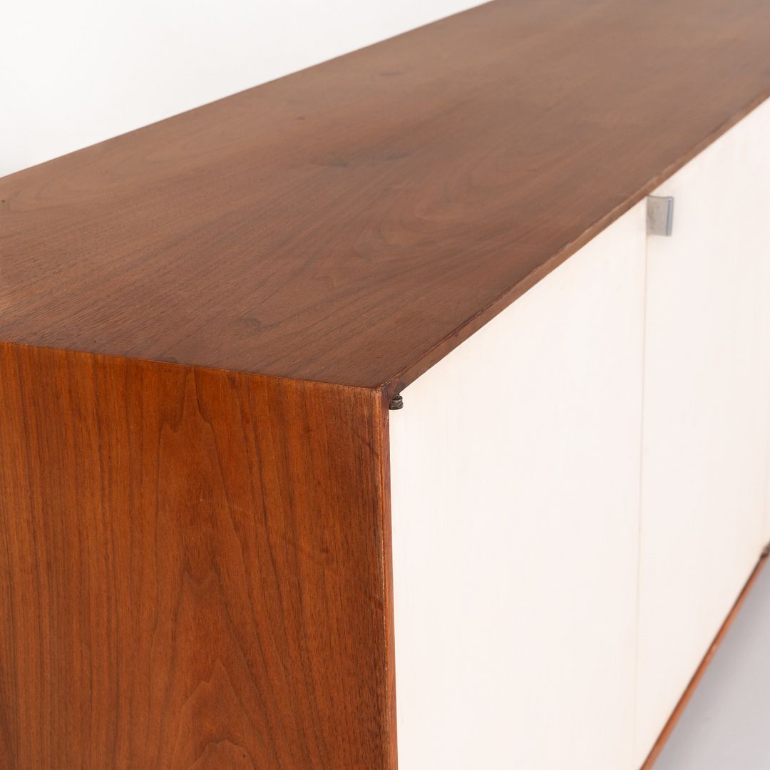 Cabinet, Model 541