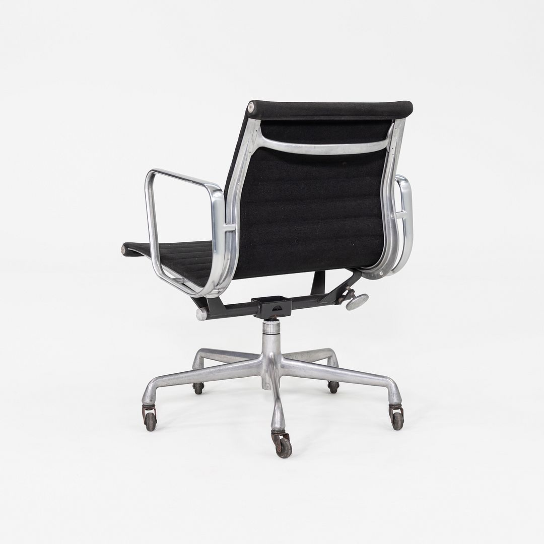Aluminum Group Management Desk Chair, Model EA335