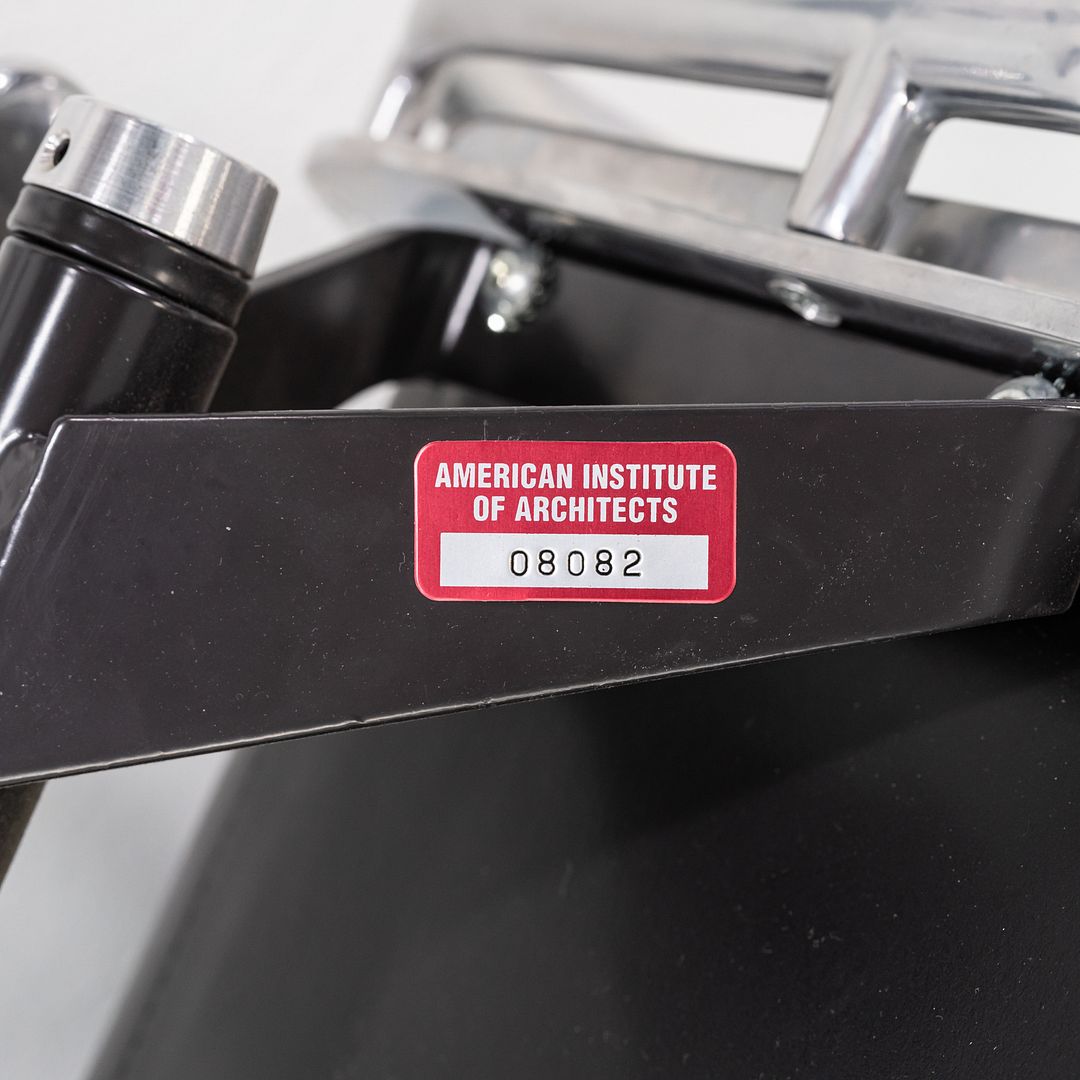 Soft Pad Management Chair, EA435
