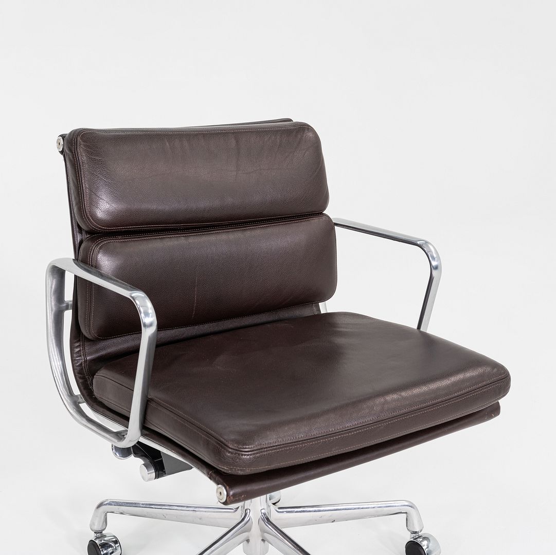 Soft Pad Management Chair, EA435