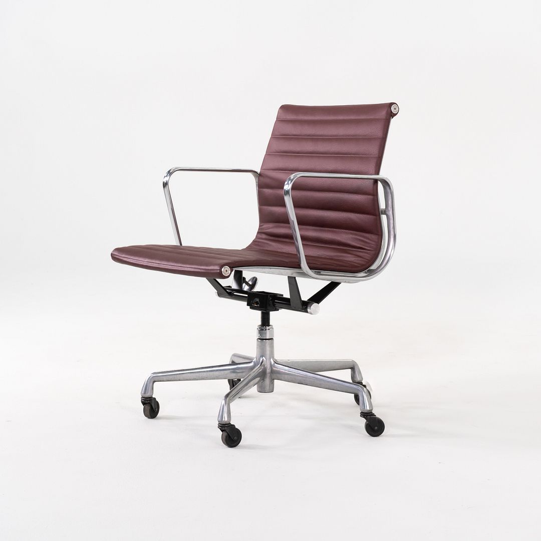Aluminum Group Management Desk Chair, Model EA335