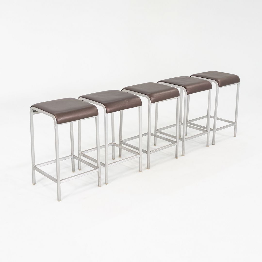 20-06 Stool