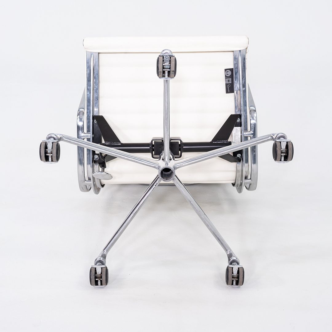 Aluminum Group Management Chair, Model EA335