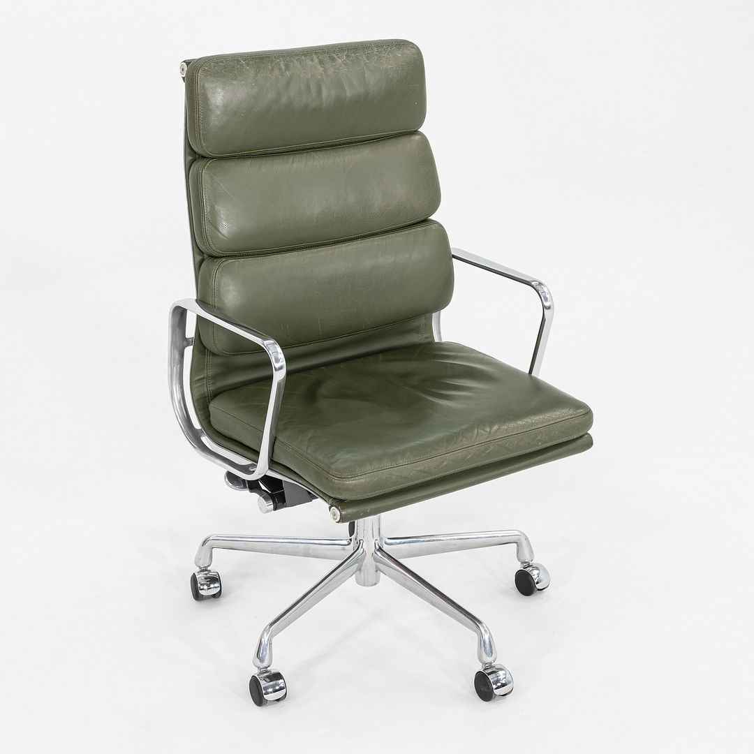 Soft Pad Executive Chair, Model EA437