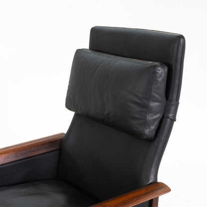 Model 924 Lounge Chair