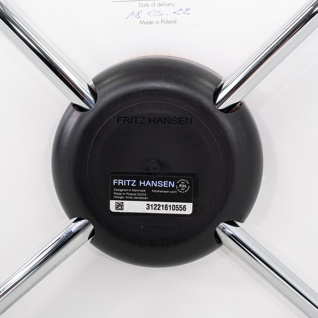 Series 7 Chair, Model 3107