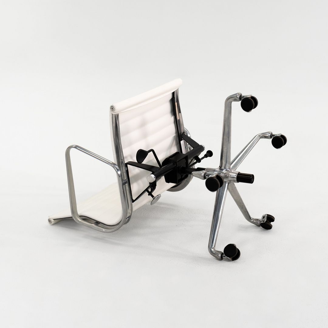 Aluminum Group Management Desk Chair, Model EA335
