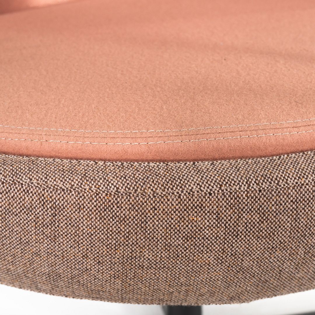 Round Private Lounge Chair