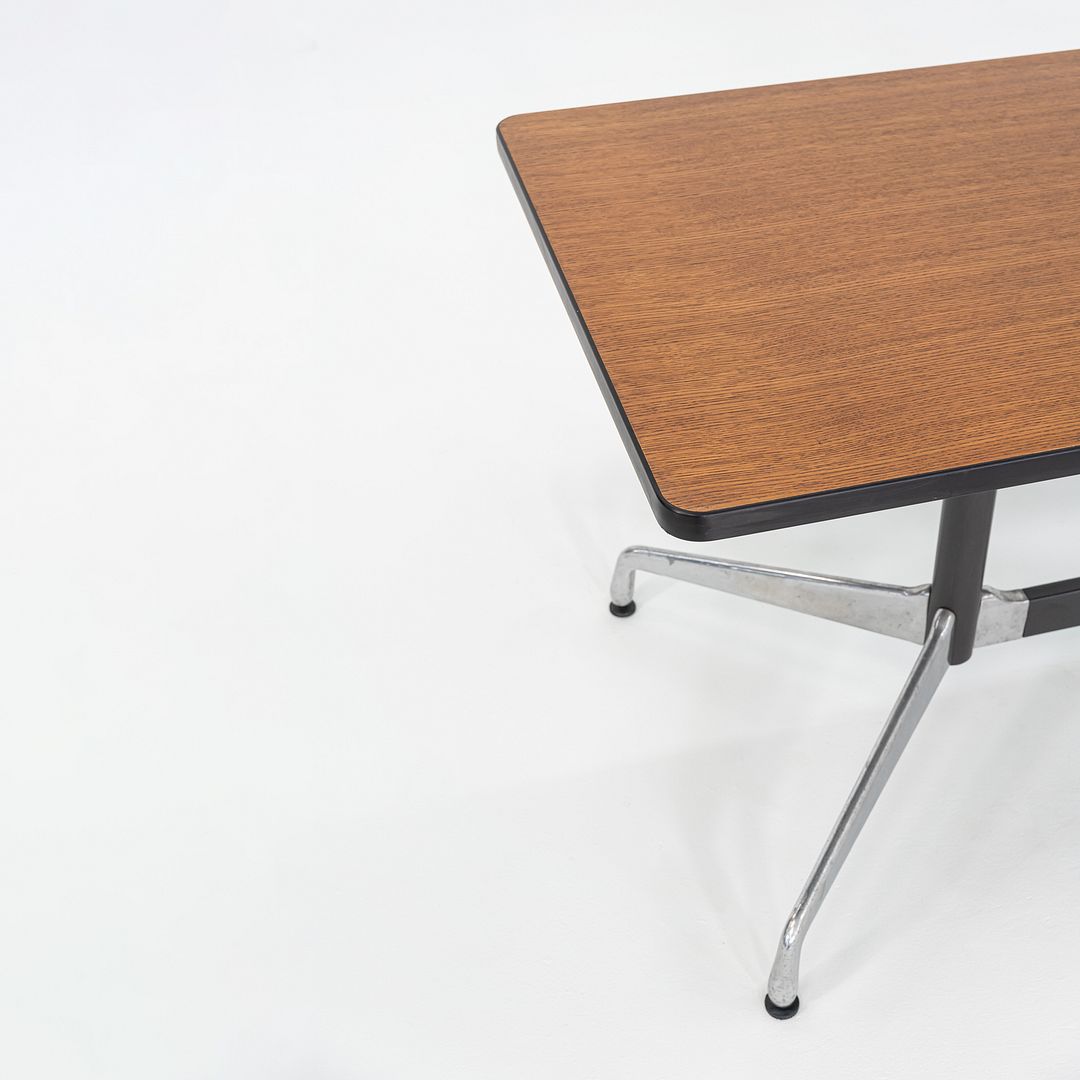 Segmented Conference Table, Model ET187