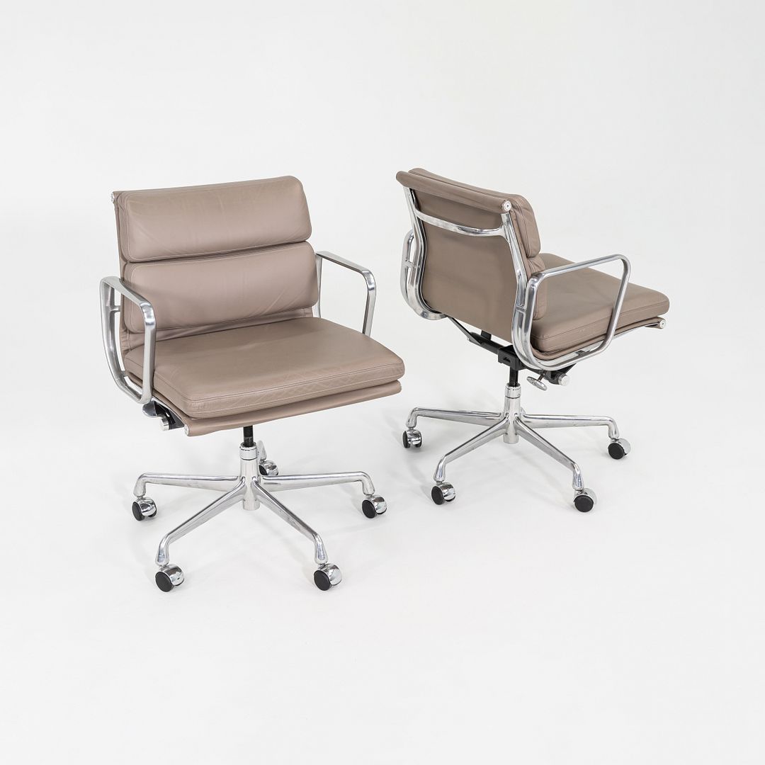 Soft Pad Management Chair, EA435