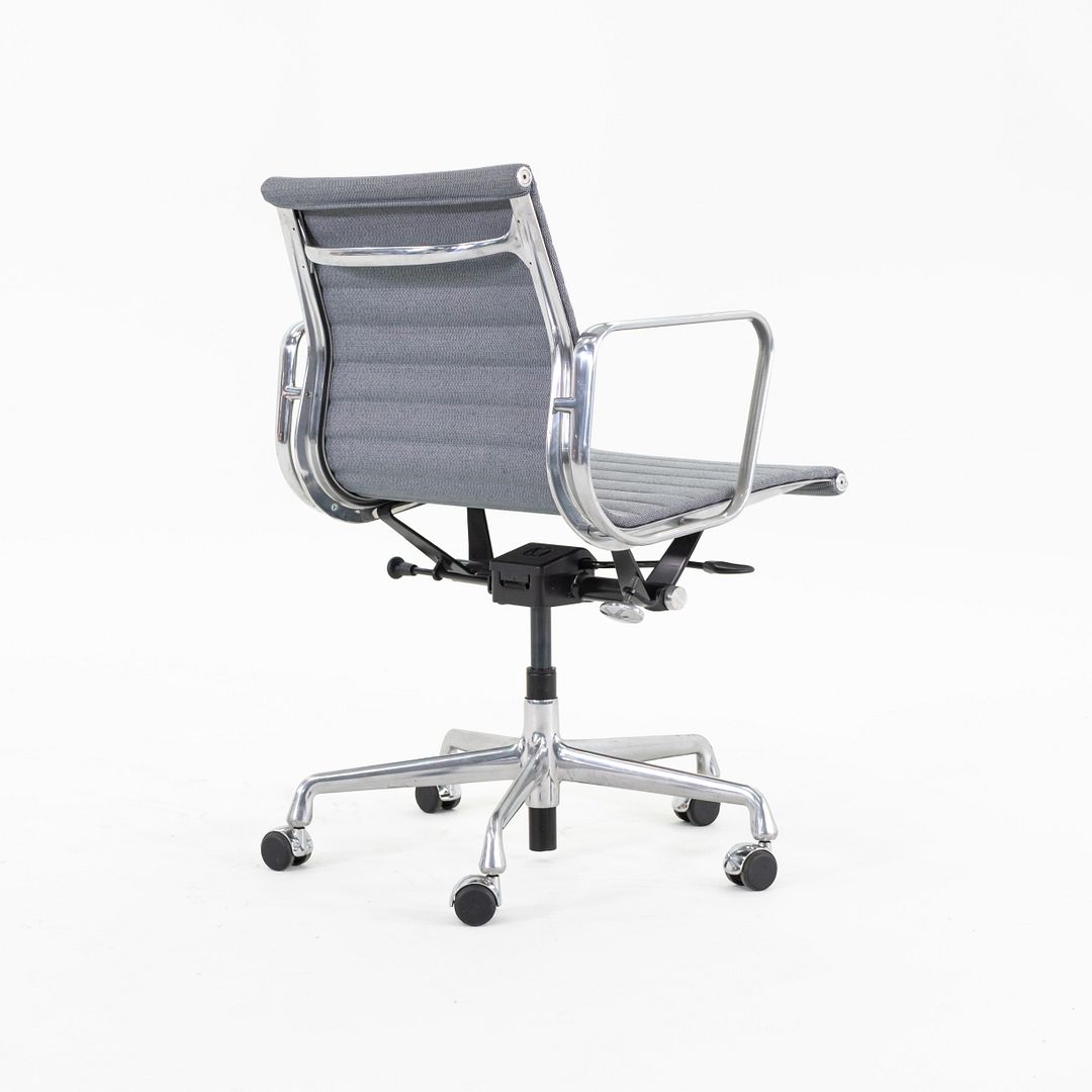 Aluminum Group Management Desk Chair