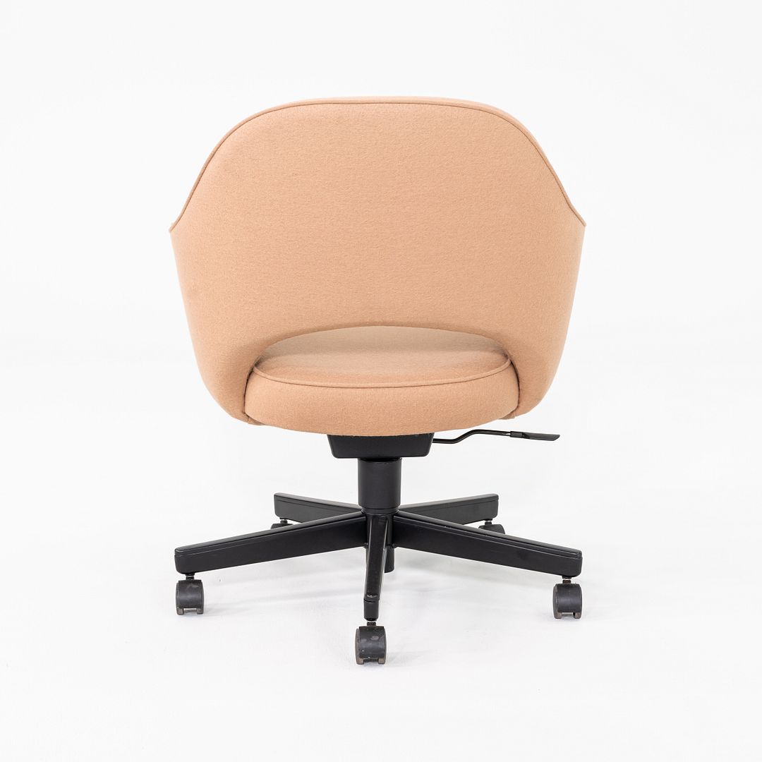 Saarinen Executive Arm Chair with Swivel Base