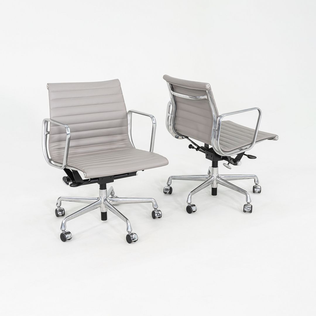Eames Aluminum Group Management Desk Chair, Model EA335