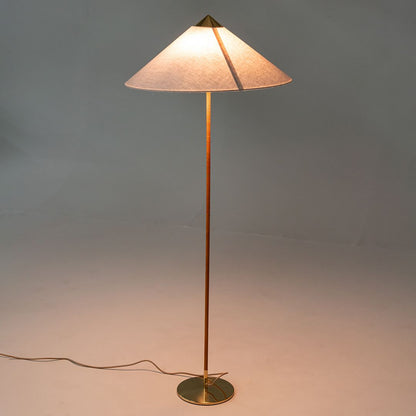 9602 Floor Lamp